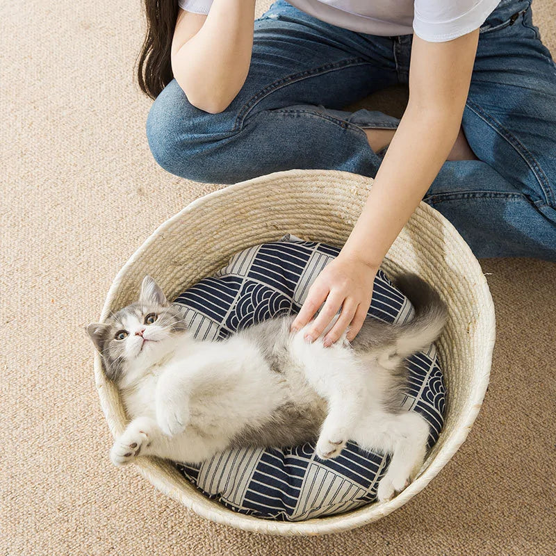 Cozy Nest: The Perfect Cat Straw Bed for Ultimate Comfort